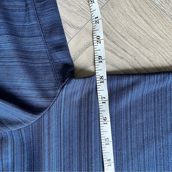 Lole Blue Striped Active Hoodie Top with Thumbholes Women’s Size M‎ - Picture 4 of 9